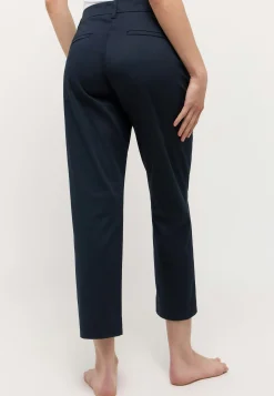 Hose Vera mit Satinoptik