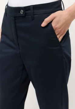 Hose Vera mit Satinoptik