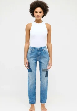 Jeans Boyfriend mit Patches