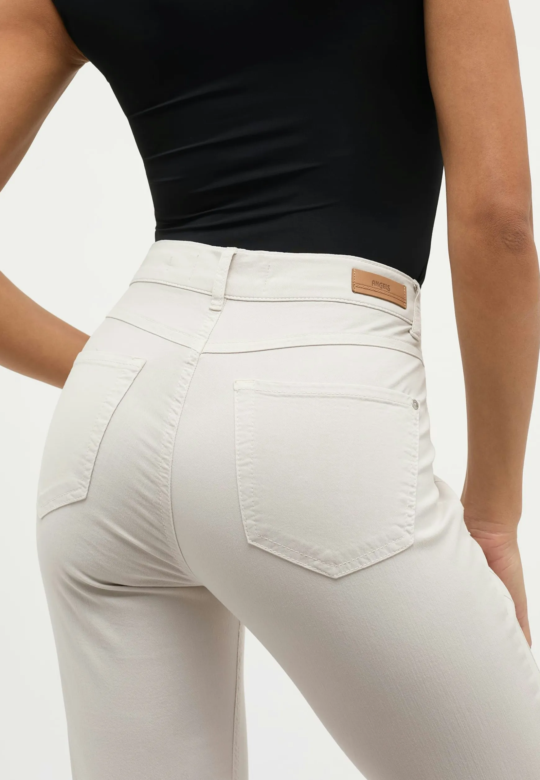 Jeans Cici Detail mit Coloured Denim