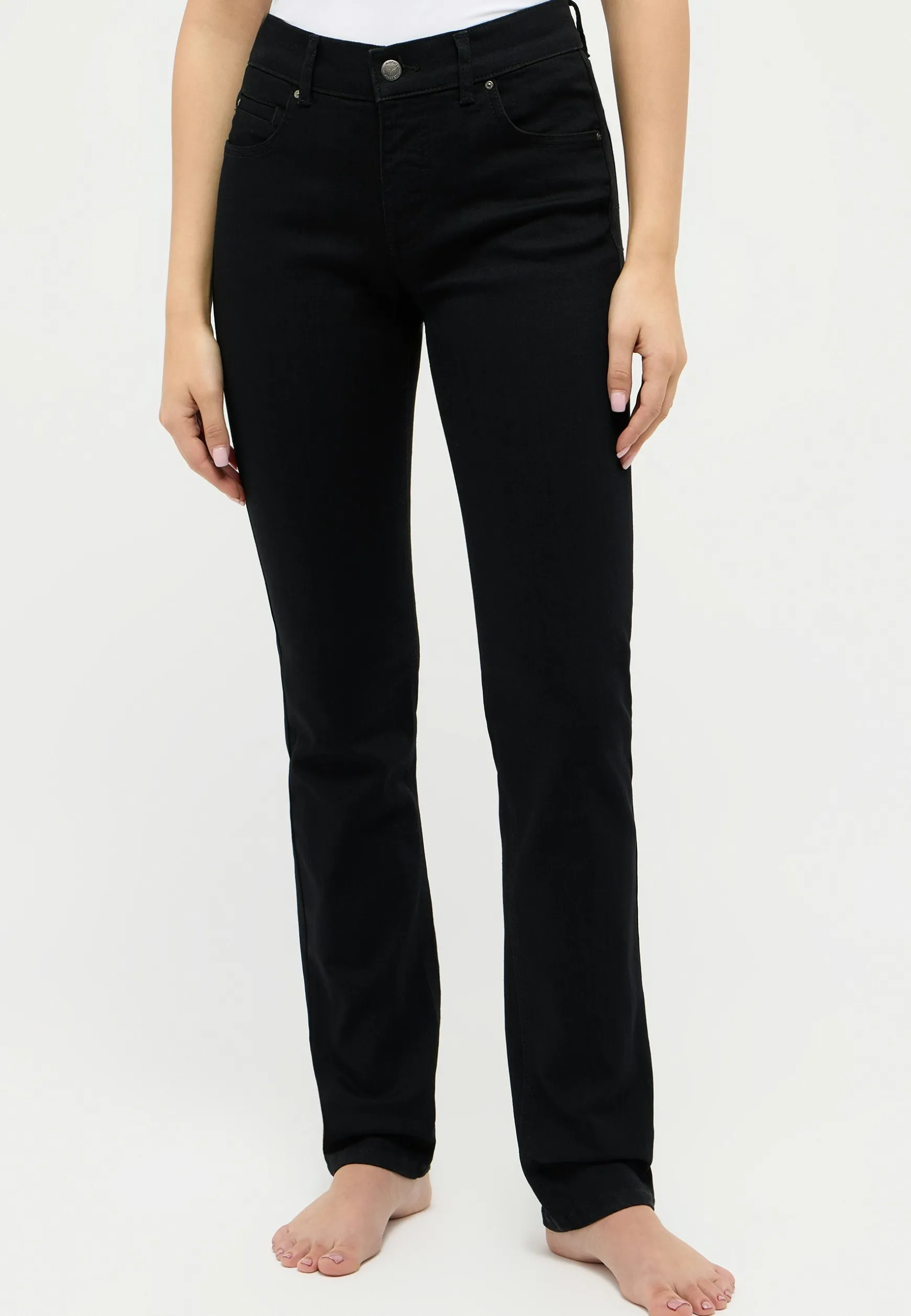 Jeans Cici mit cleanem Denim