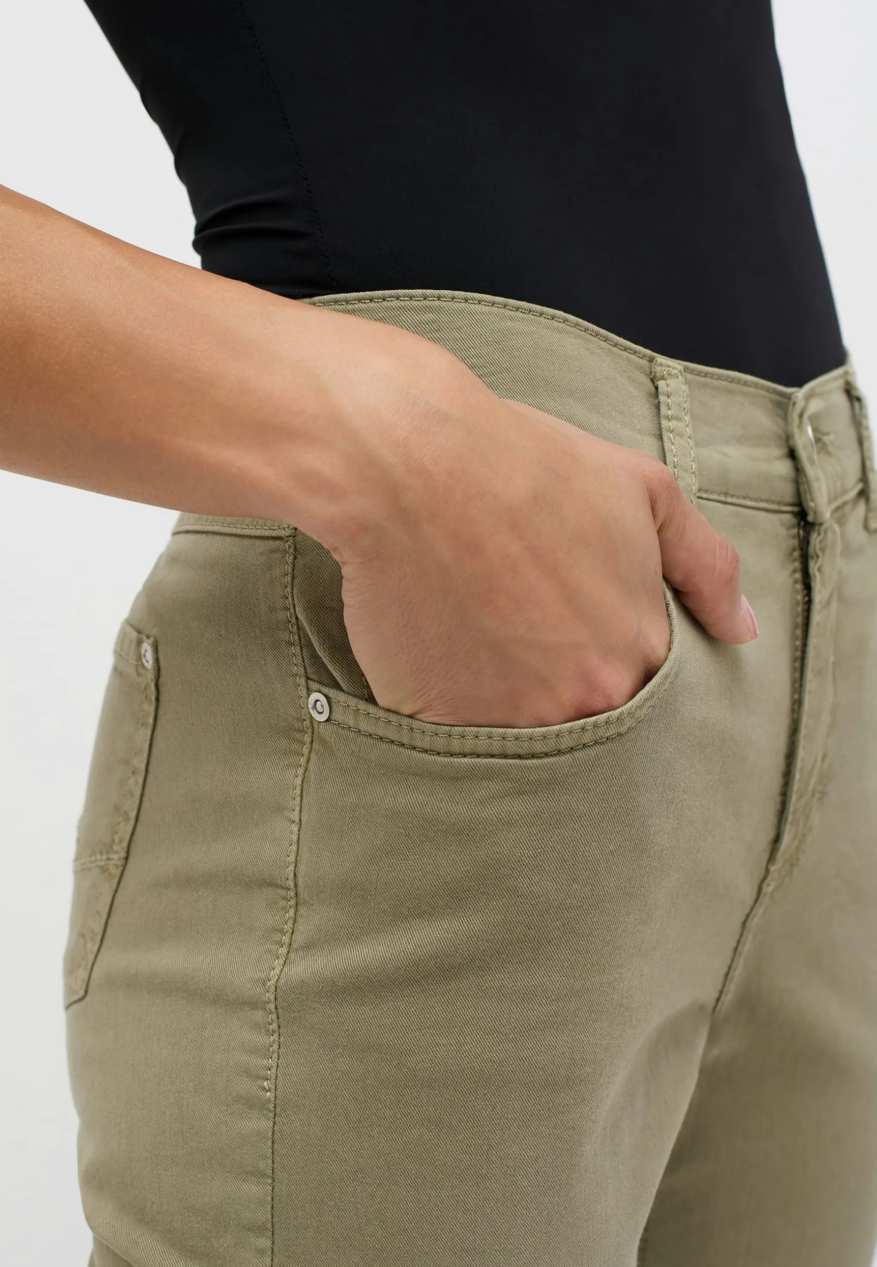 Jeans Cici mit Coloured Denim