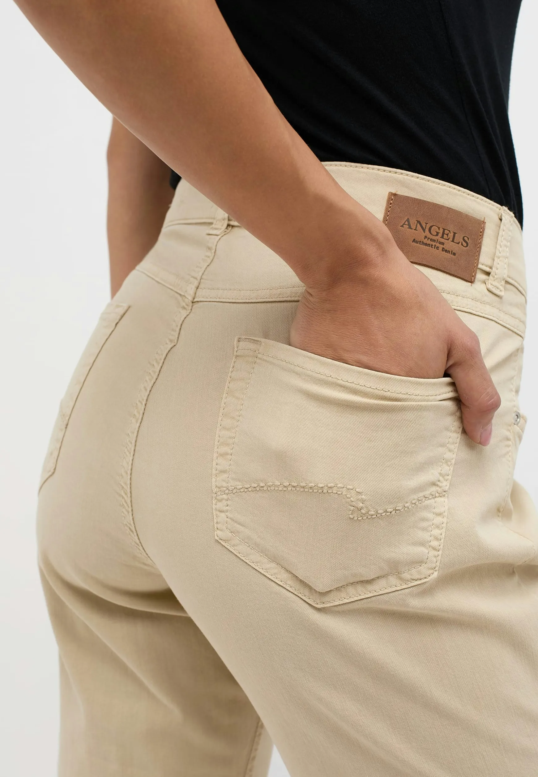 Jeans Cici mit Coloured Denim