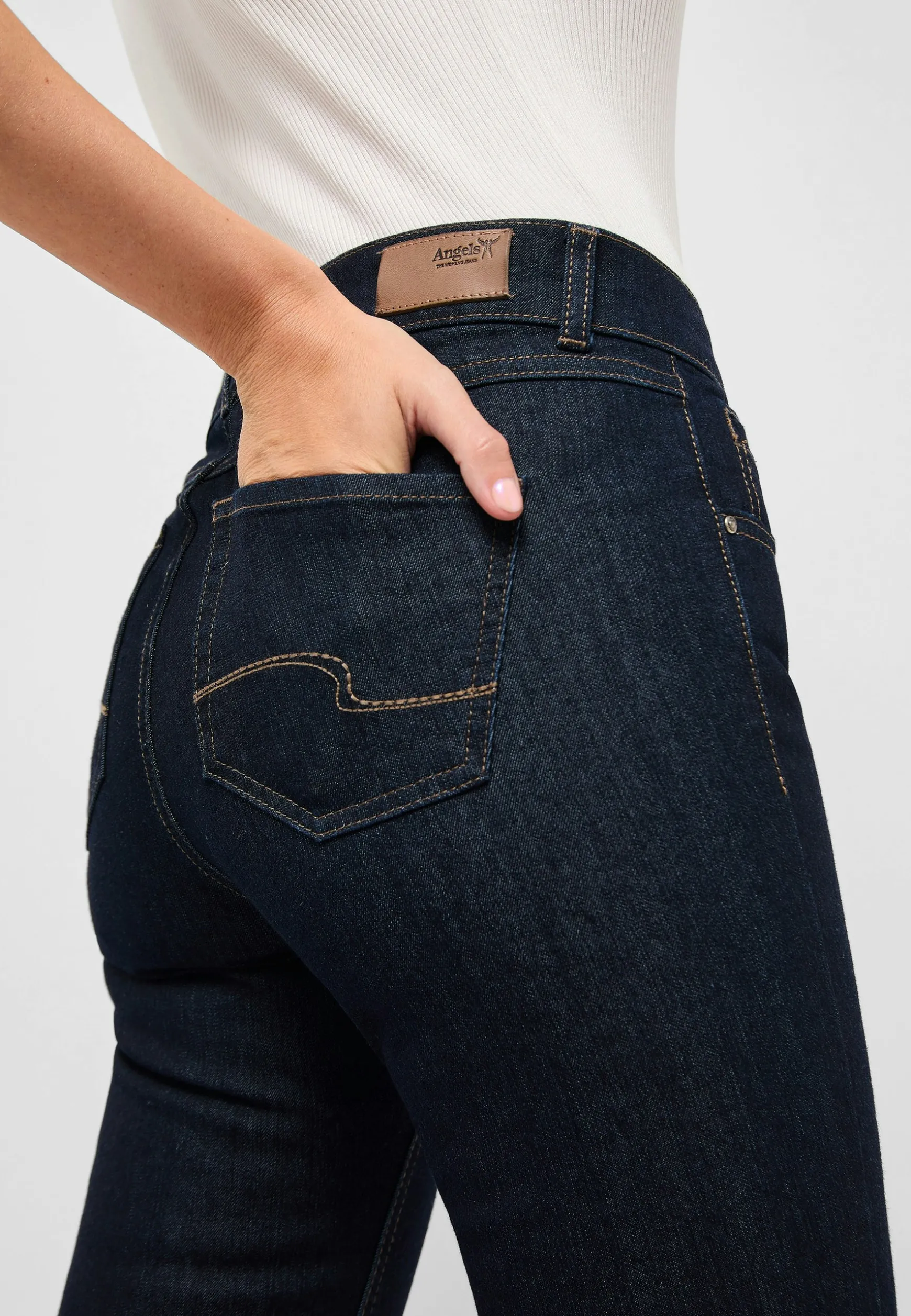 Jeans Cici mit sportivem Denim