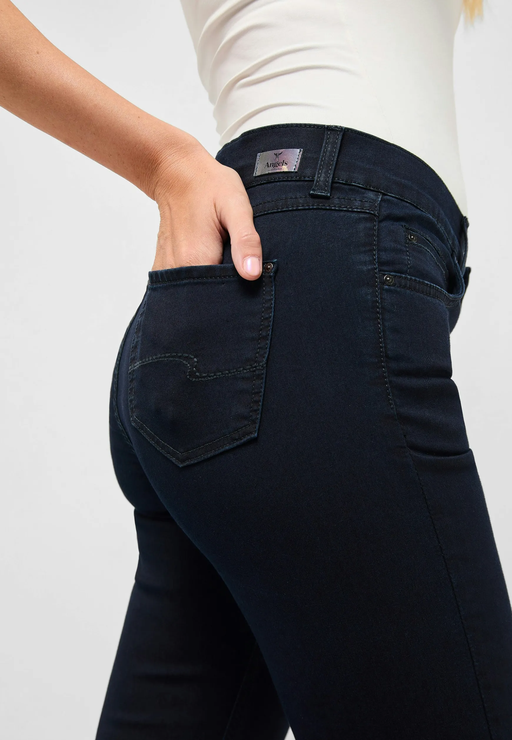 Jeans Cici mit Super Stretch Denim