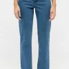 Jeans Dolly mit sportivem Denim