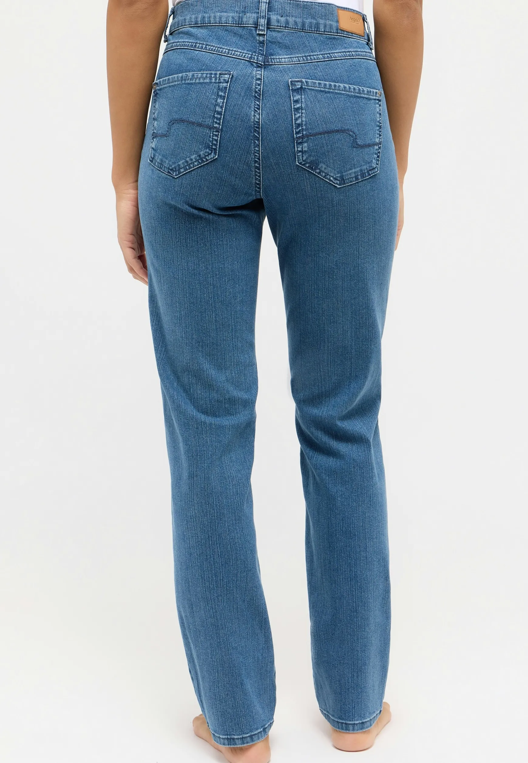 Jeans Dolly mit sportivem Denim
