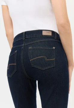 Jeans Dolly mit sportivem Denim