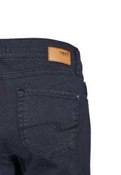 Jeans Dolly mit unifarbenen Design