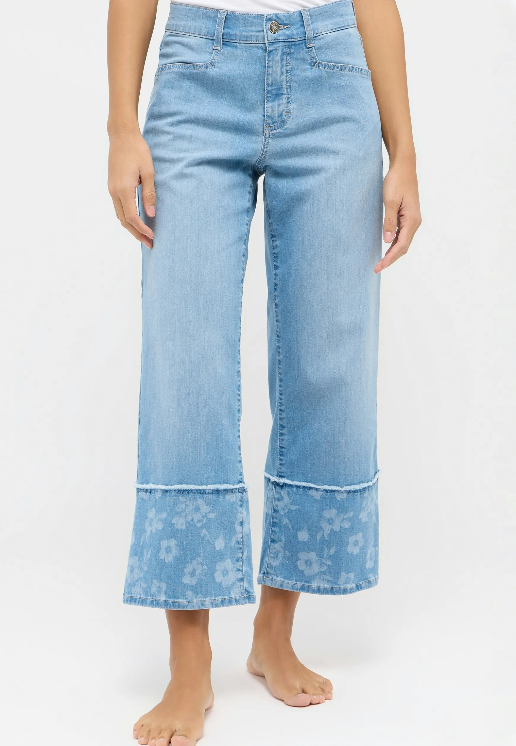 Jeans Linn Flower mit floralem Muster