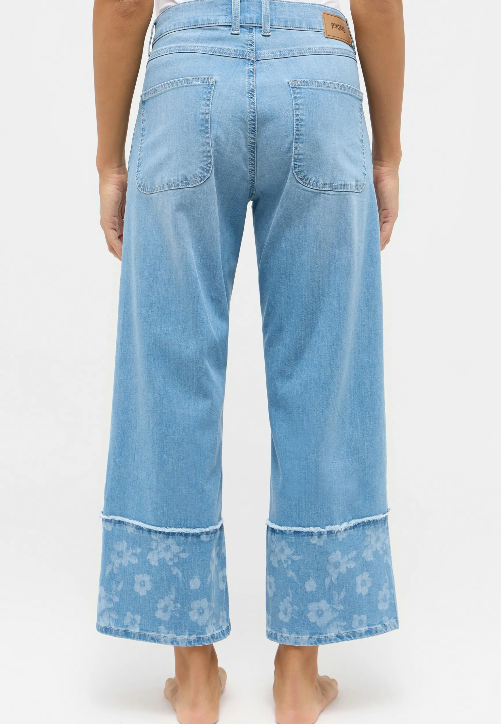 Jeans Linn Flower mit floralem Muster
