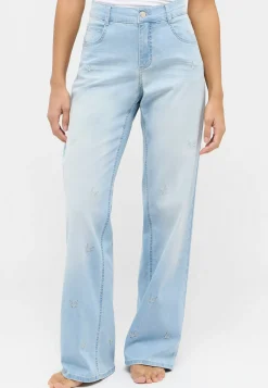Jeans Liz mit gestickten Schmetterlingen