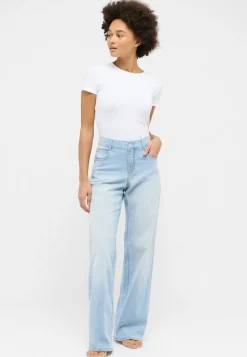 Jeans Liz mit gestickten Schmetterlingen