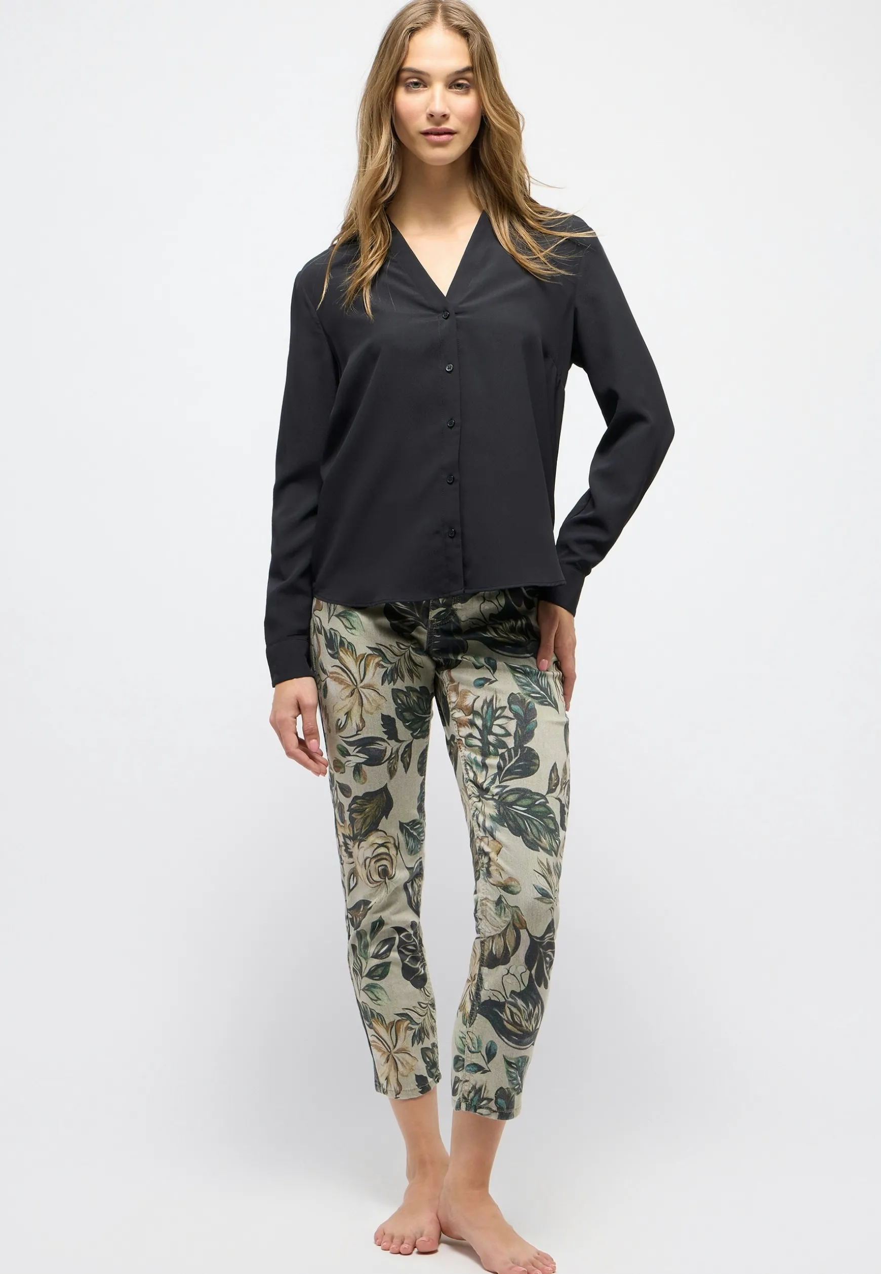 Jeans Ornella mit Blumenmuster