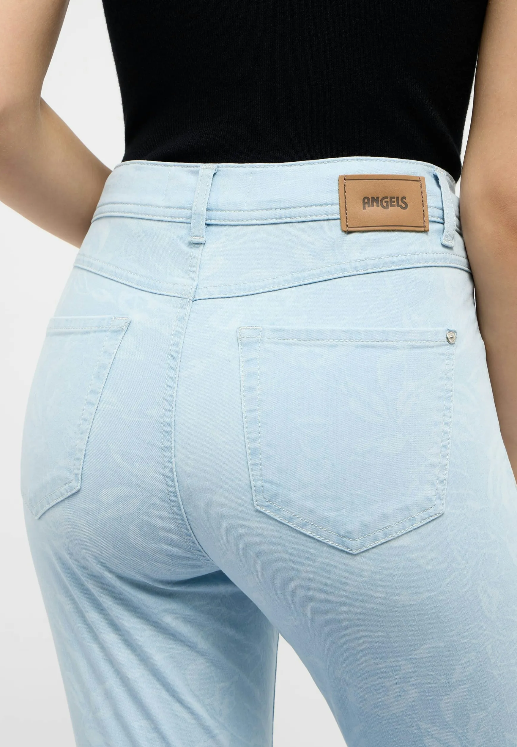 Jeans Ornella mit Laser Print