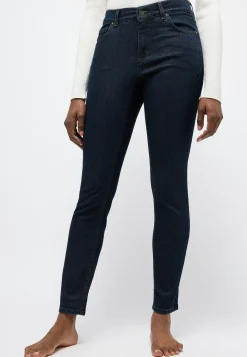 Jeans Skinny mit sportivem Denim
